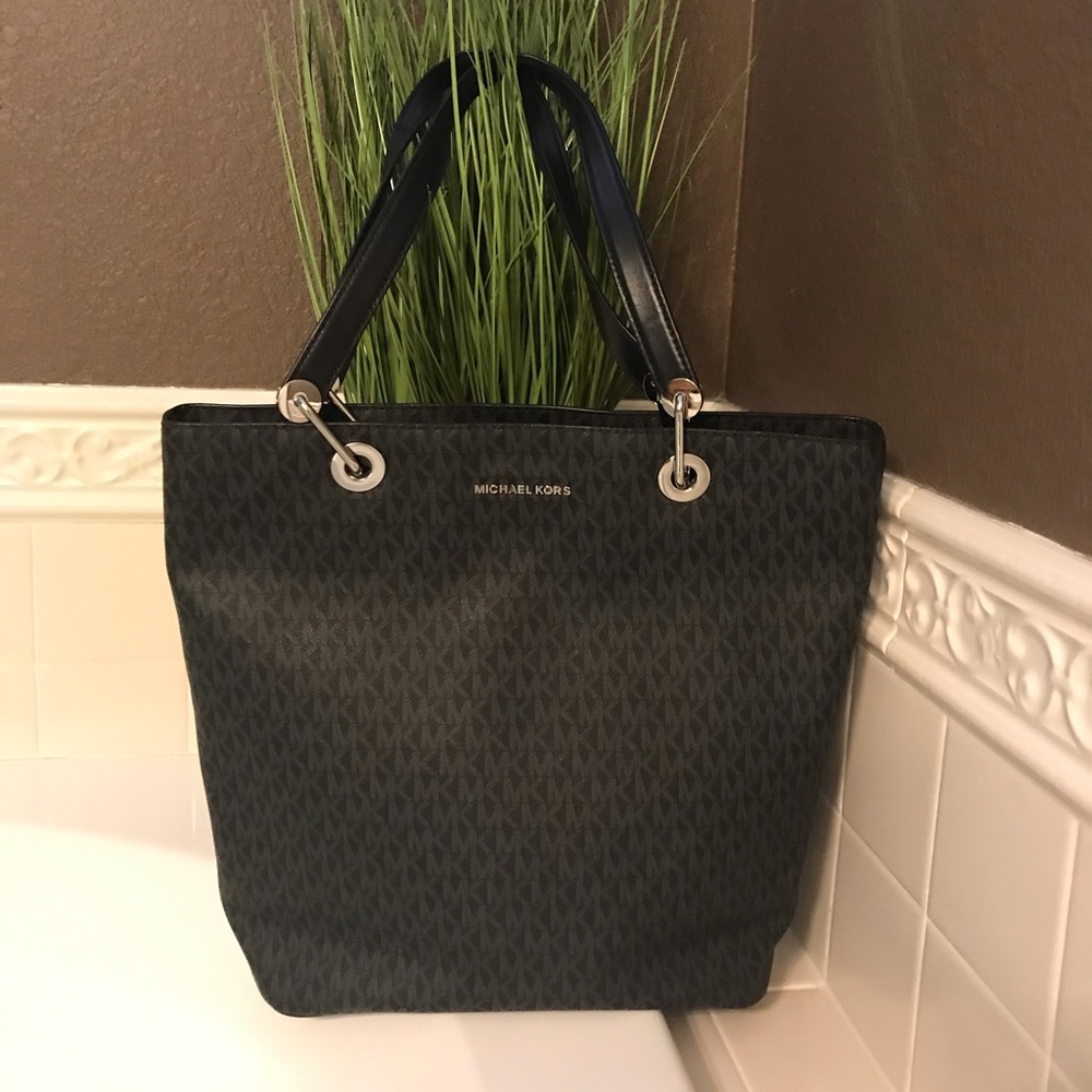 Michael Kors bag
